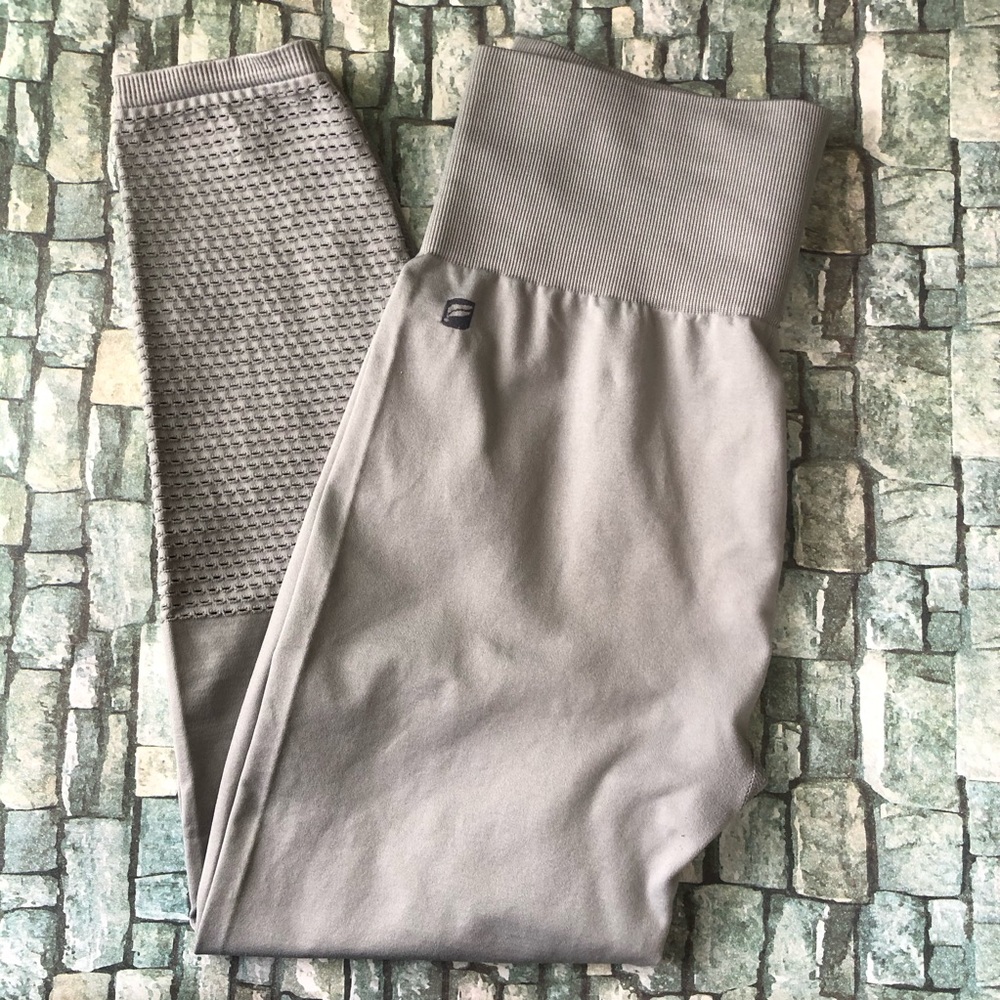 Fabletics Seamless High-Waisted Crop